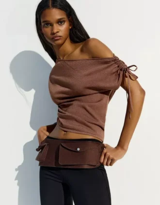 asymetryczny t shirt topy i body 1 330x423 - Asymetryczny T-shirt &ndash; topy i body