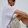 Bermudy z nadrukiem z siateczki Bermudy z nadrukiem z siateczki