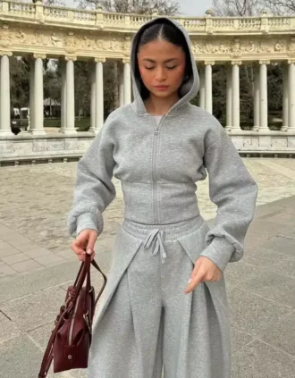 Bluza z kapturem i wysokim stanem zapinana na zamek – #Bershkastyle – damska
