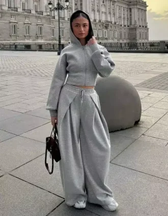 Bluza z kapturem i wysokim stanem zapinana na zamek – #Bershkastyle – damska