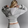Bluza z kapturem i wysokim stanem zapinana na zamek – #Bershkastyle – damska Bluza z kapturem i wysokim stanem zapinana na zamek – #Bershkastyle – damska