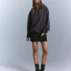 Bluza z kapturem z ćwiekami – topy i body Bluza z kapturem z ćwiekami – topy i body