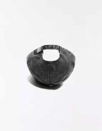 Czapka z haftem – Akcesoria