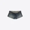Denim mini szorty z podwiniętym paskiem Denim mini szorty z podwiniętym paskiem