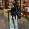Dżinsy z bardzo szerokimi nogawkami i niskim stanem – #Bershkastyle – damskie Dżinsy z bardzo szerokimi nogawkami i niskim stanem – #Bershkastyle – damskie