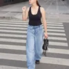 Dżinsy z niskim stanem i szerokimi nogawkami Wide Leg z guzikami z przodu