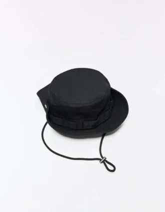 Kapelusz typu bucket – akcesoria
