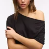 Koszulka z krótkim rękawem i asymetrycznym krojem – T-shirty – Kobiety Koszulka z krótkim rękawem i asymetrycznym krojem – T-shirty – Kobiety