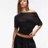 Koszulka z krótkim rękawem i asymetrycznym krojem – T-shirty – Kobiety Koszulka z krótkim rękawem i asymetrycznym krojem – T-shirty – Kobiety