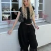 Krótkie spodnie z koronką i obniżonym krokiem – #Bershkastyle – damskie Krótkie spodnie z koronką i obniżonym krokiem – #Bershkastyle – damskie