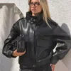 Kurtka Faux Leather z kołnierzem w kształcie lejka Kurtka Faux Leather z kołnierzem w kształcie lejka
