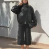 Kurtka Faux Leather z kołnierzem w kształcie lejka Kurtka Faux Leather z kołnierzem w kształcie lejka