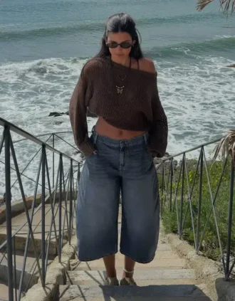 Sweter w stylu rustykalnym z ażurowym wzorem