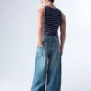 Luźne jeansy z klamrą z tyłu – Jeansy Luźne jeansy z klamrą z tyłu – Jeansy