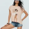 Oversize’owy T-shirt z nadrukiem Tyla – damski Oversize’owy T-shirt z nadrukiem Tyla – damski