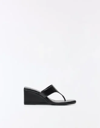Sandały na koturnie – damskie Sandały na koturnie – damskie