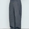 Spodnie typu baggy z podwójnymi zaszewkami Spodnie typu baggy z podwójnymi zaszewkami