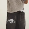 Super luźne jeansy z haftem Super luźne jeansy z haftem