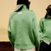Sweter z kołnierzem polo o prostym kroju Sweter z kołnierzem polo o prostym kroju