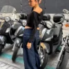 T-shirt z długim rękawem, dekoltem w łódkę i paskiem