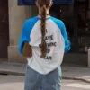 T-shirt z długim rękawem i kontrastowym nadrukiem