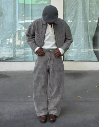 Teksturowane jeansy typu baggy