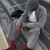 Teksturowane jeansy typu baggy Teksturowane jeansy typu baggy